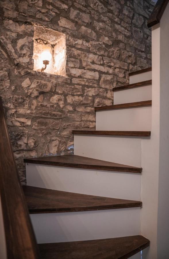 Helin'S Hostel By Backpackers Berat Buitenkant foto