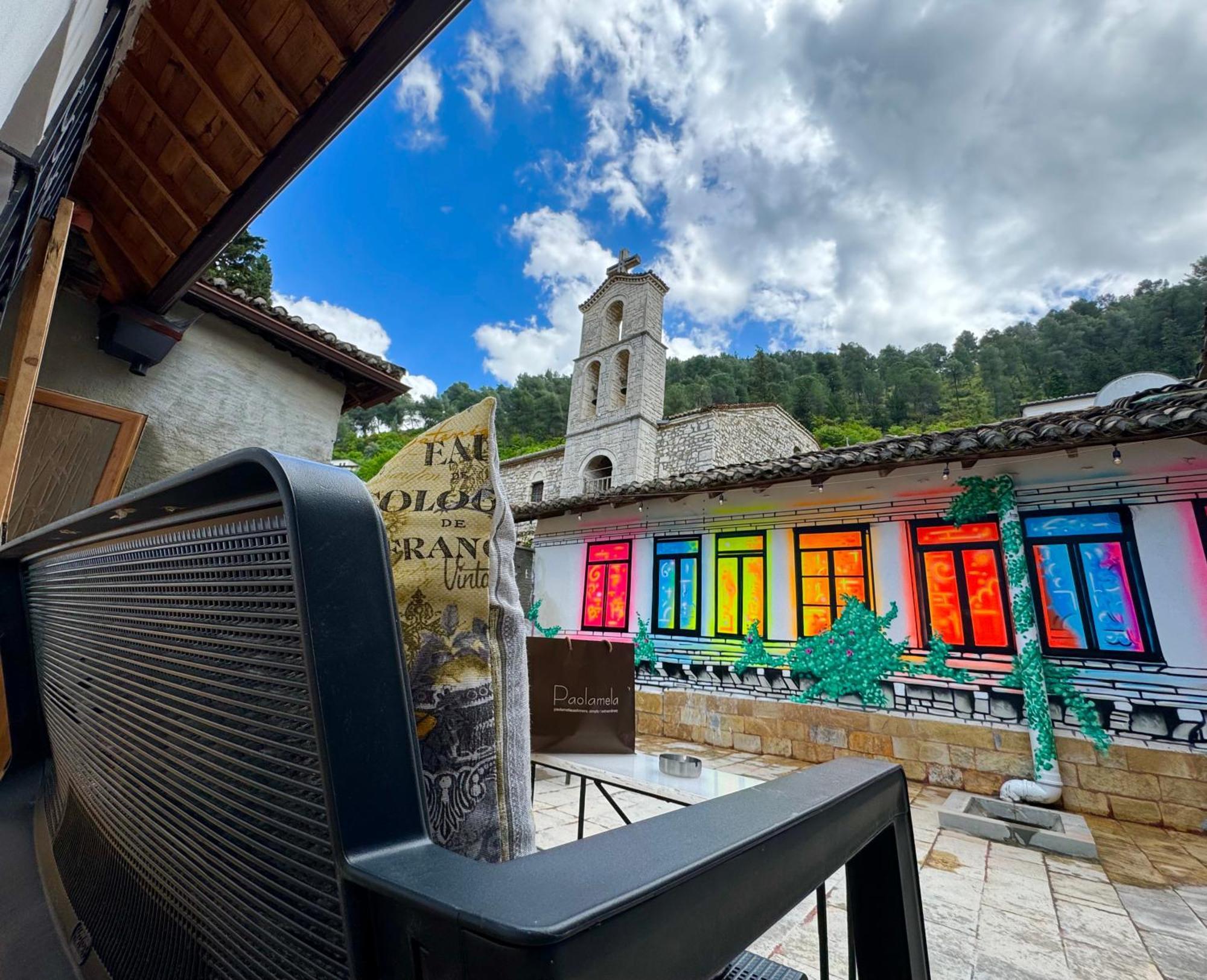 Helin'S Hostel By Backpackers Berat Buitenkant foto